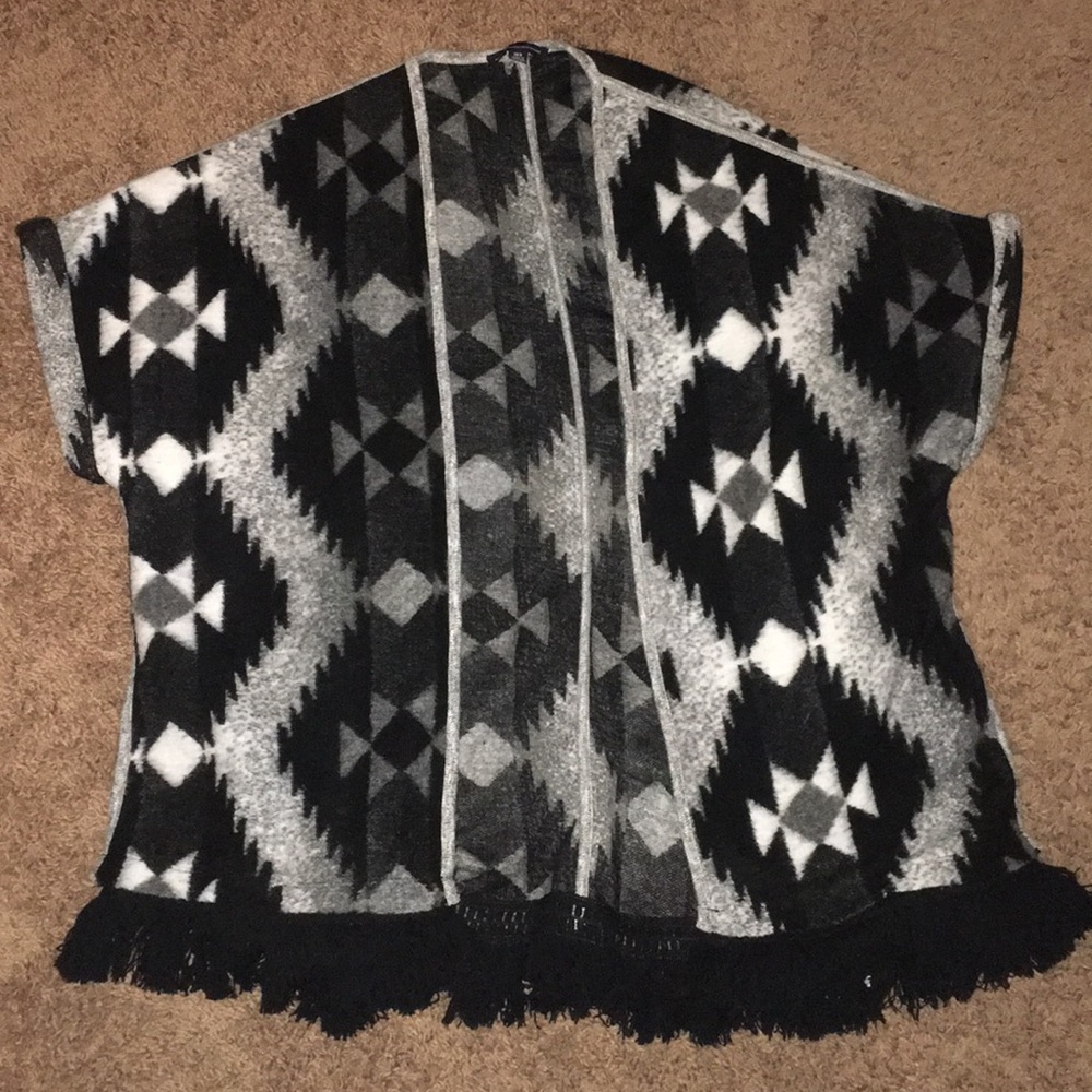 Adorable Aztec print pancho cardigan